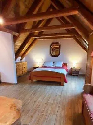 D'hotes Les Violles Bed & Breakfast *